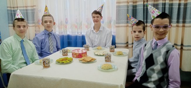 В Центре содействия семейному воспитанию г. Челябинска состоялся День осенних именинников