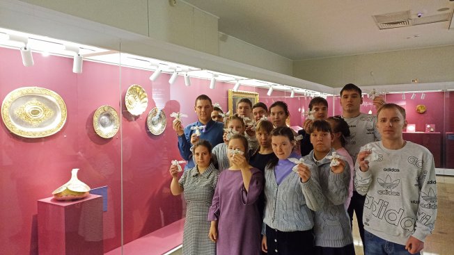 Воспитанники Центра содействия семейному воспитанию г.Челябинска посетили краеведческий музей